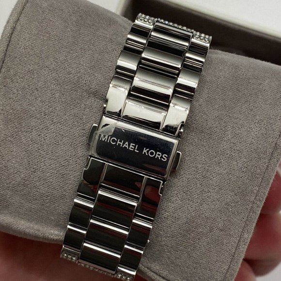 Michael Kors Camille Silver-Tone Stainless Steel Pave Bracelet Watch 42 - Picture 4 of 9